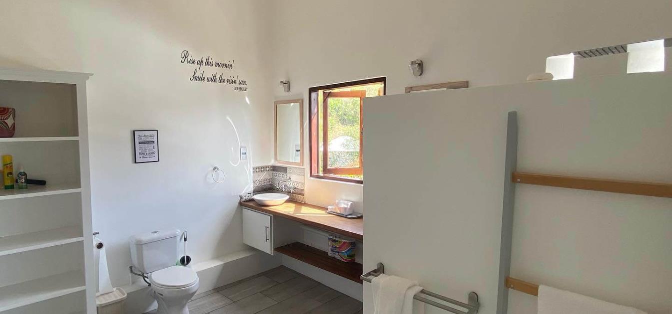 vacation-rentals/st-vincent-and-the-grenadines/bequia/lower-bay/the-lookout-whole-villa