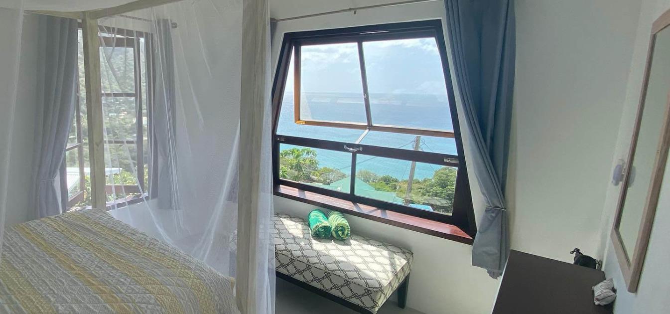 vacation-rentals/st-vincent-and-the-grenadines/bequia/lower-bay/the-lookout-ocean-deck