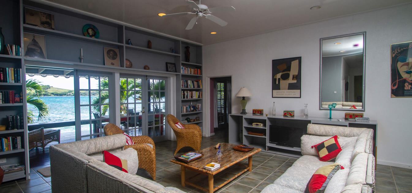 vacation-rentals/st-vincent-and-the-grenadines/bequia/friendship-bay/bequia-beachfront-estate-5-bedroom-villa