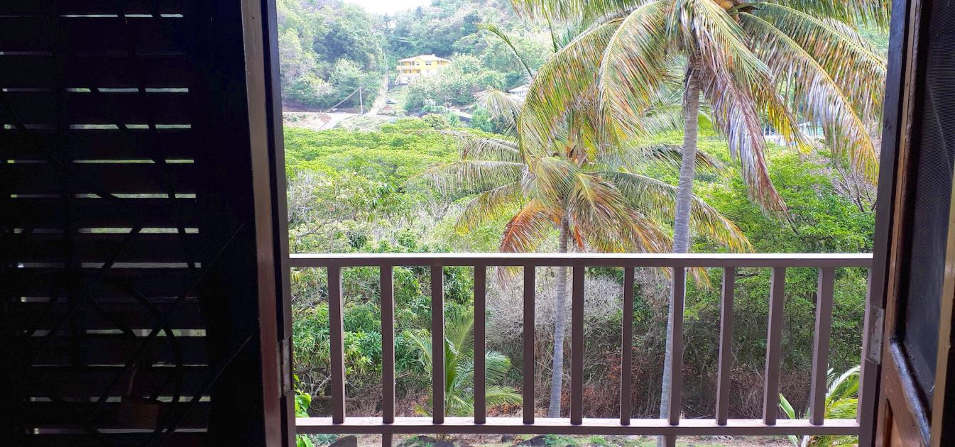 vacation-rentals/st-vincent-and-the-grenadines/st-vincent/brighton/artist-ocean-reflection-garden-studio-apartment