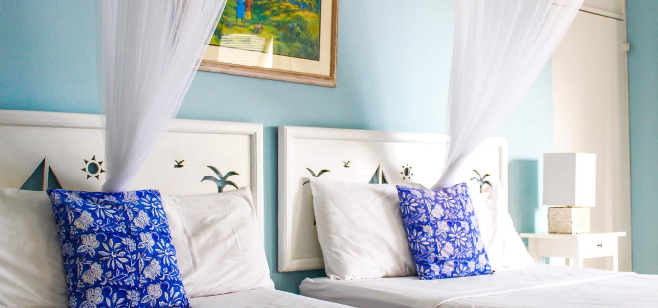 vacation-rentals/st-vincent-and-the-grenadines/bequia/friendship-bay/sugarapple-inn-pool-view