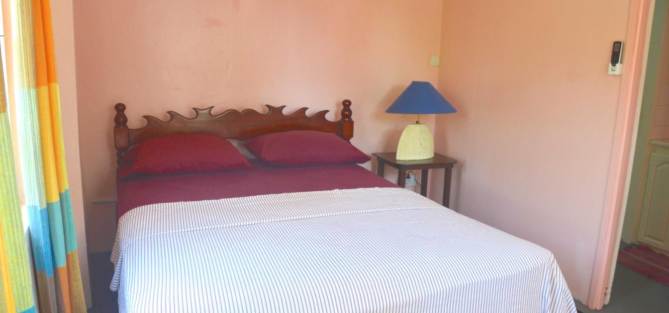 vacation-rentals/st-vincent-and-the-grenadines/bequia/friendship-bay/peaches-apartment