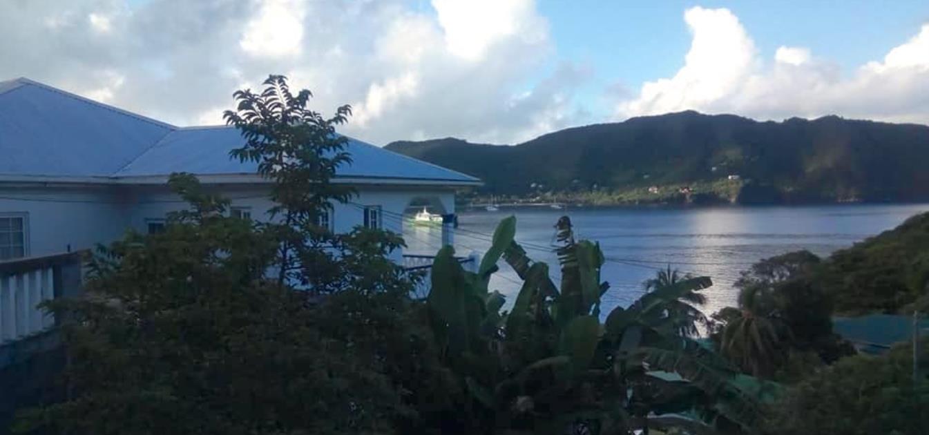 vacation-rentals/st-vincent-and-the-grenadines/bequia/hamilton/victoria's-house