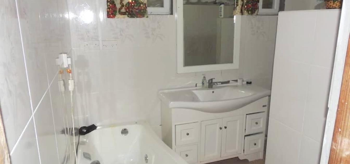 vacation-rentals/st-vincent-and-the-grenadines/bequia/hamilton/victoria's-house