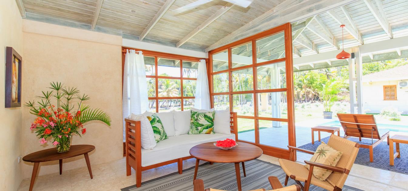 vacation-rentals/st-vincent-and-the-grenadines/bequia/spring/spring-beach-villa