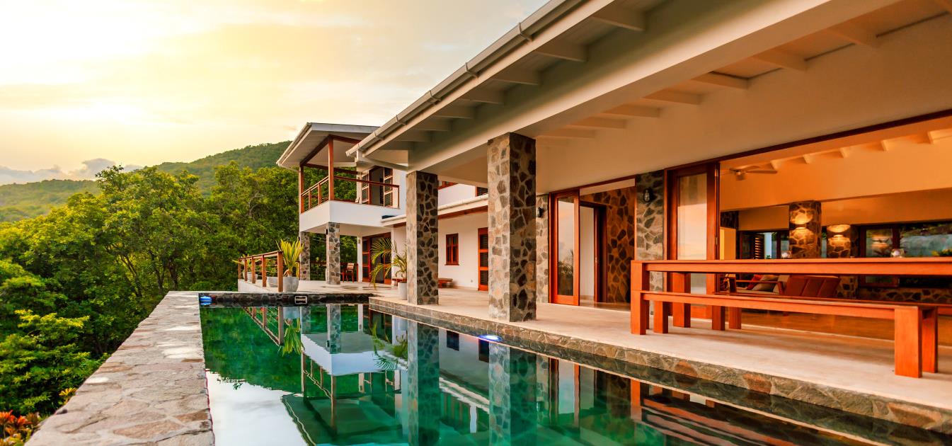 vacation-rentals/st-vincent-and-the-grenadines/bequia/ocar/silver-dollars-villa