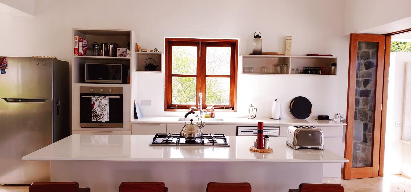 vacation-rentals/st-vincent-and-the-grenadines/bequia/ocar/silver-dollars-villa