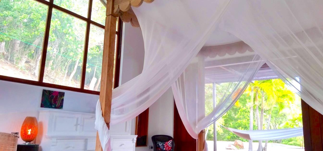 vacation-rentals/st-vincent-and-the-grenadines/bequia/spring/three-little-birds-whole-house,-bequia