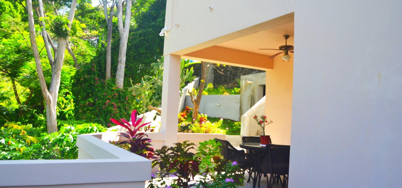 vacation-rentals/st-vincent-and-the-grenadines/bequia/belmont/hibiscus-studio