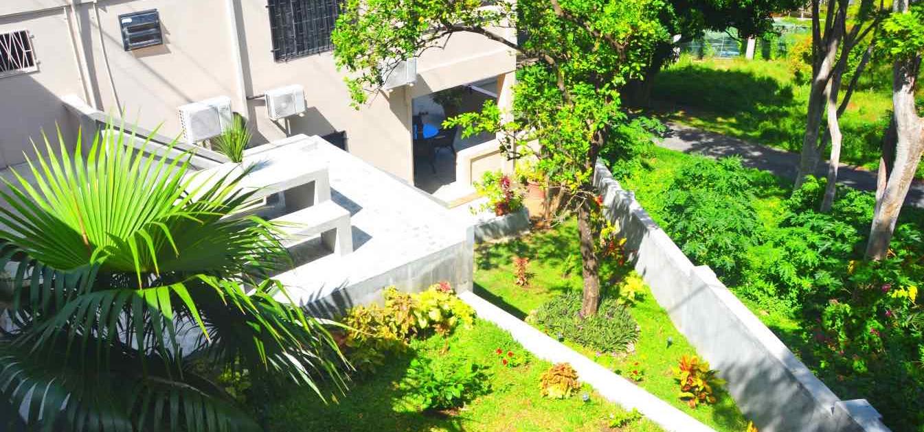 vacation-rentals/st-vincent-and-the-grenadines/bequia/belmont/hibiscus-studio