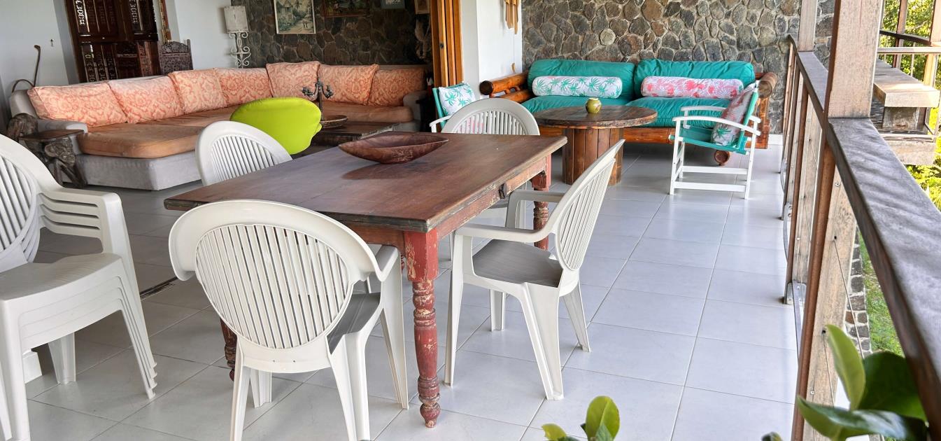 vacation-rentals/st-vincent-and-the-grenadines/bequia/spring/fortress-j