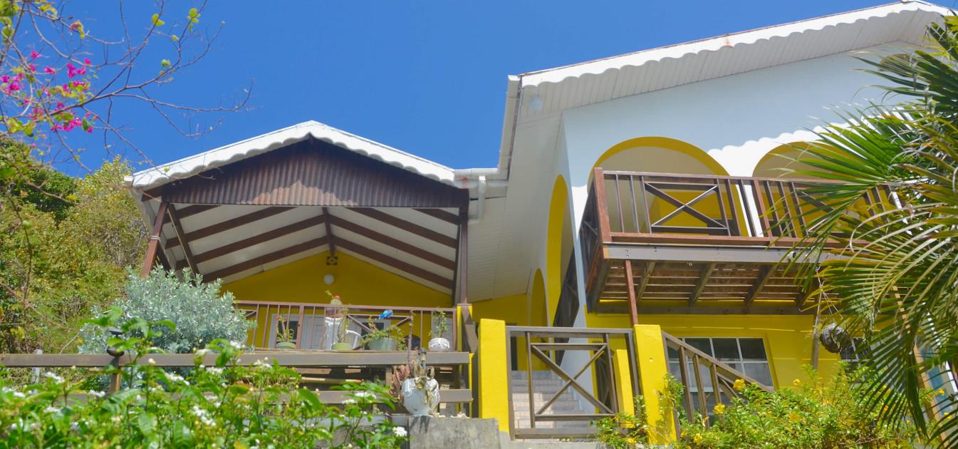 vacation-rentals/st-vincent-and-the-grenadines/bequia/la-pompe/archipelago-view-house