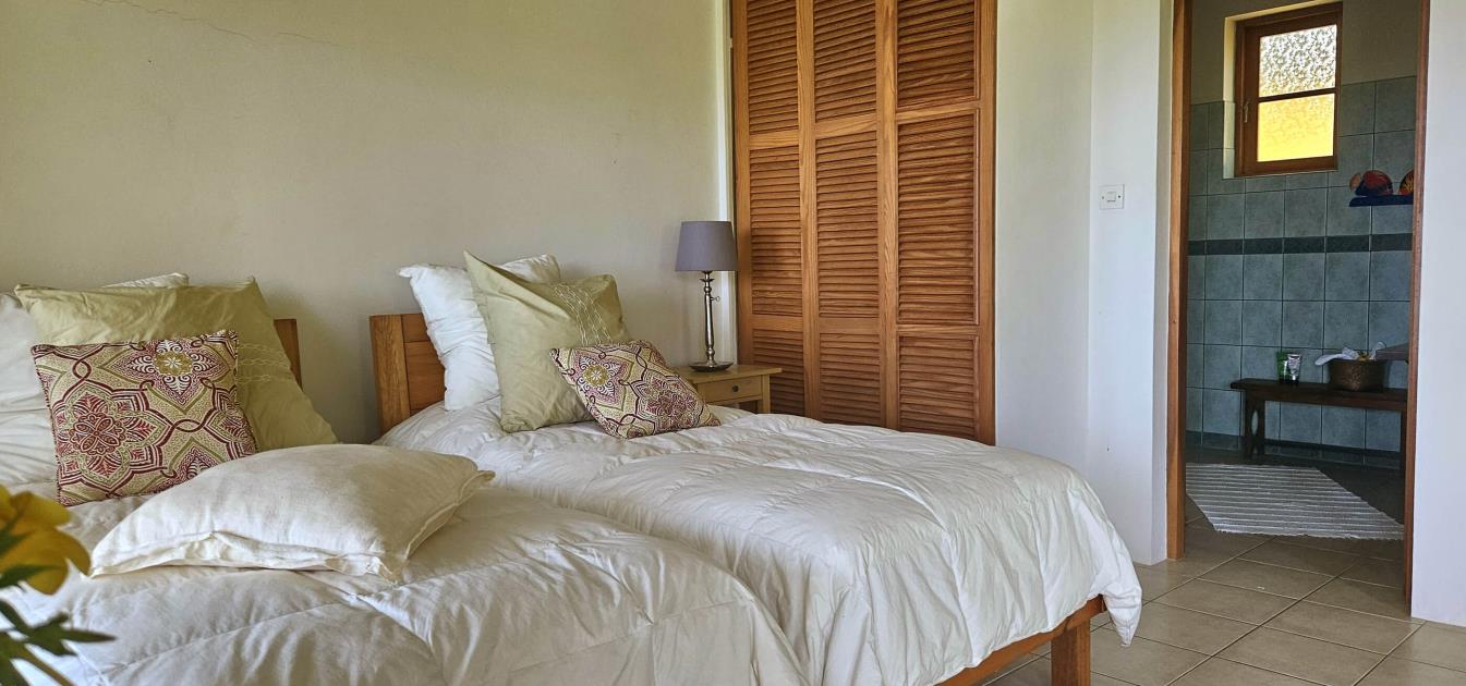 vacation-rentals/st-vincent-and-the-grenadines/bequia/spring/rosata-studio