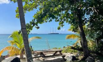 Hideaway Waterfront Apt