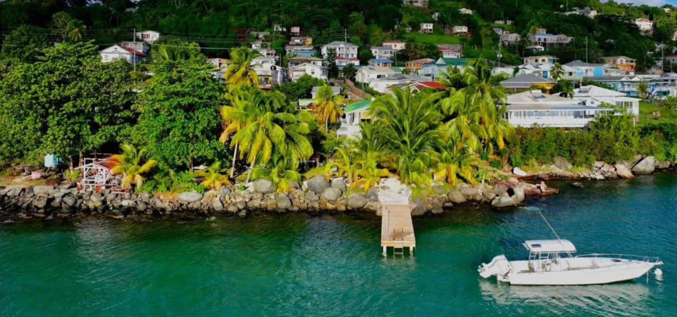 vacation-rentals/grenada/grenada-island/grand-anse/hideaway-waterfront-apt