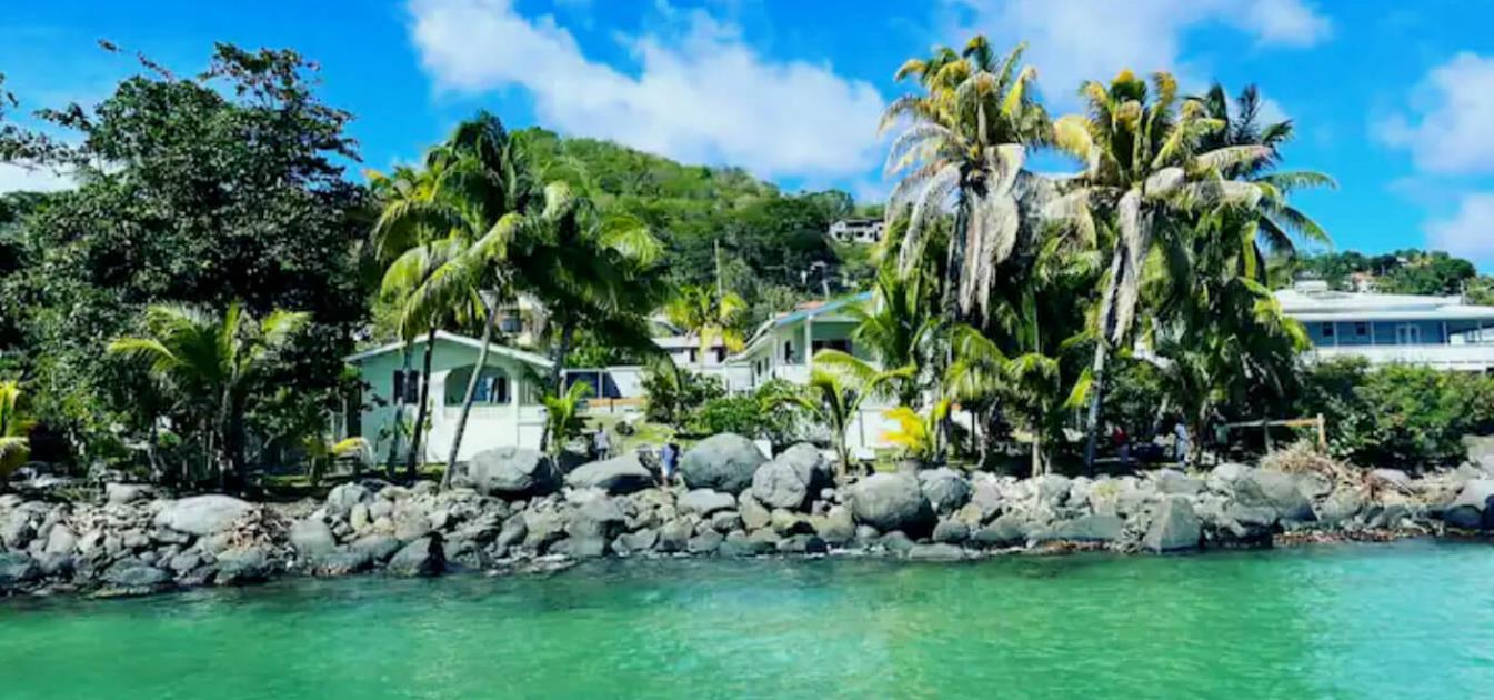 vacation-rentals/grenada/grenada-island/grand-anse/hideaway-waterfront-apt