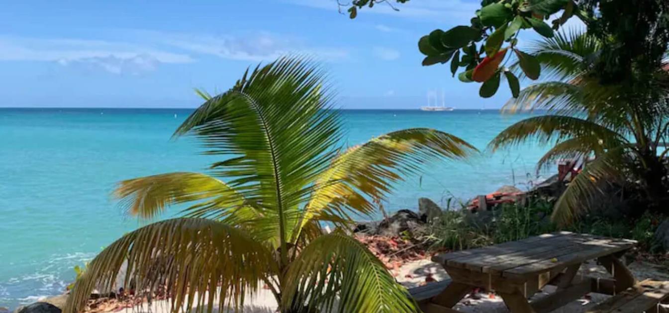 vacation-rentals/grenada/grenada-island/grand-anse/hideaway-waterfront-apt