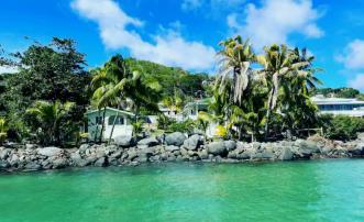 Hideaway Waterfront Apt