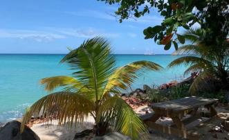 Hideaway Waterfront Apt