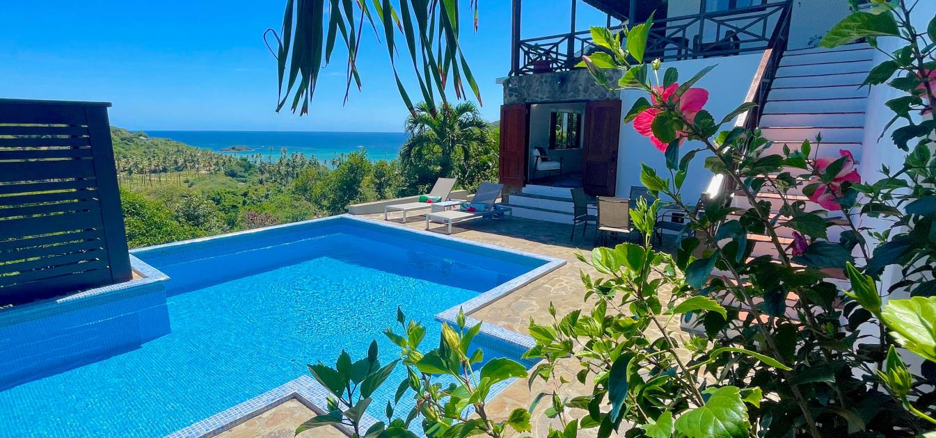 vacation-rentals/st-vincent-and-the-grenadines/bequia/spring/eastwinds-main-house