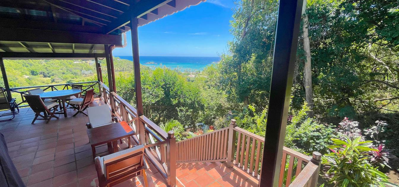 vacation-rentals/st-vincent-and-the-grenadines/bequia/spring/eastwinds-main-house