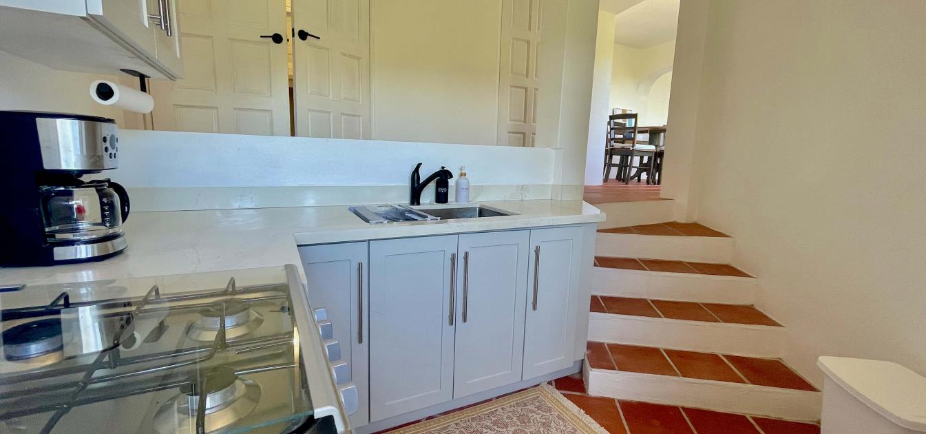 vacation-rentals/st-vincent-and-the-grenadines/bequia/spring/eastwinds-studio-apartment