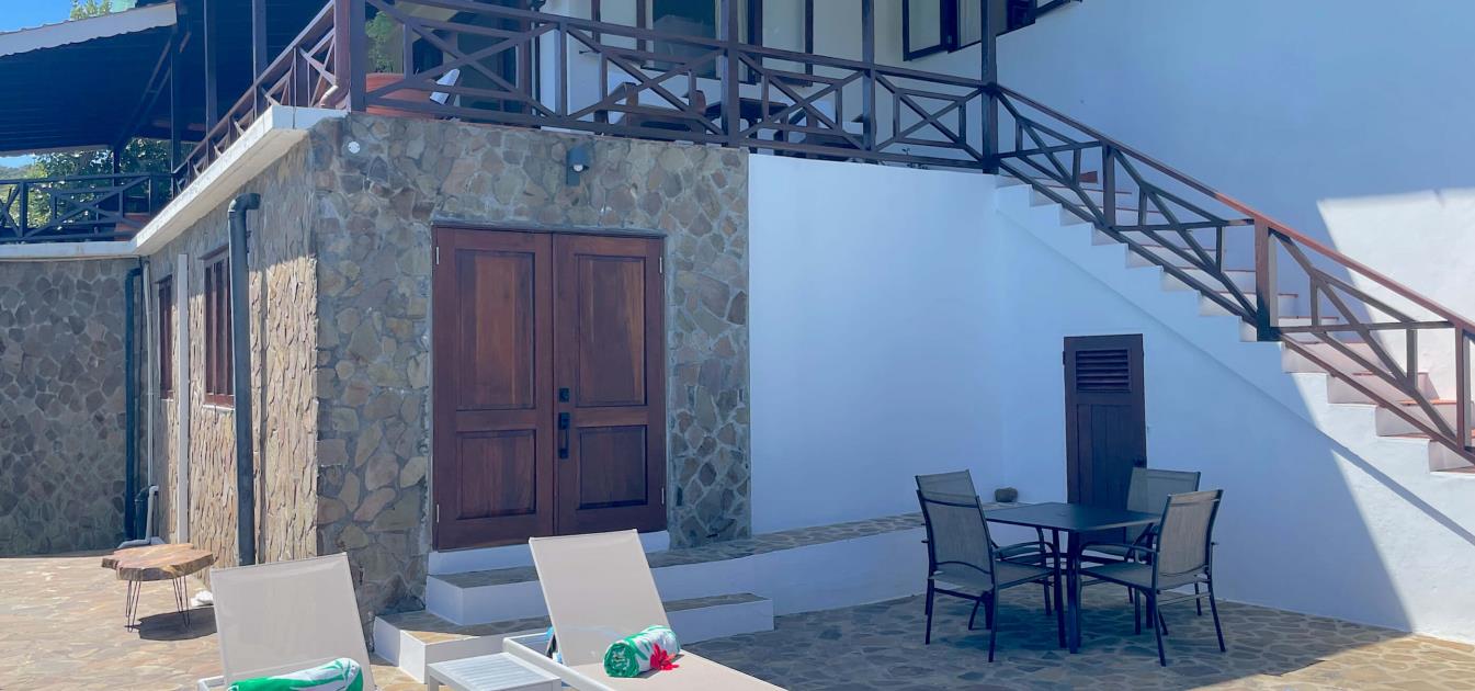 vacation-rentals/st-vincent-and-the-grenadines/bequia/spring/eastwinds-studio-apartment