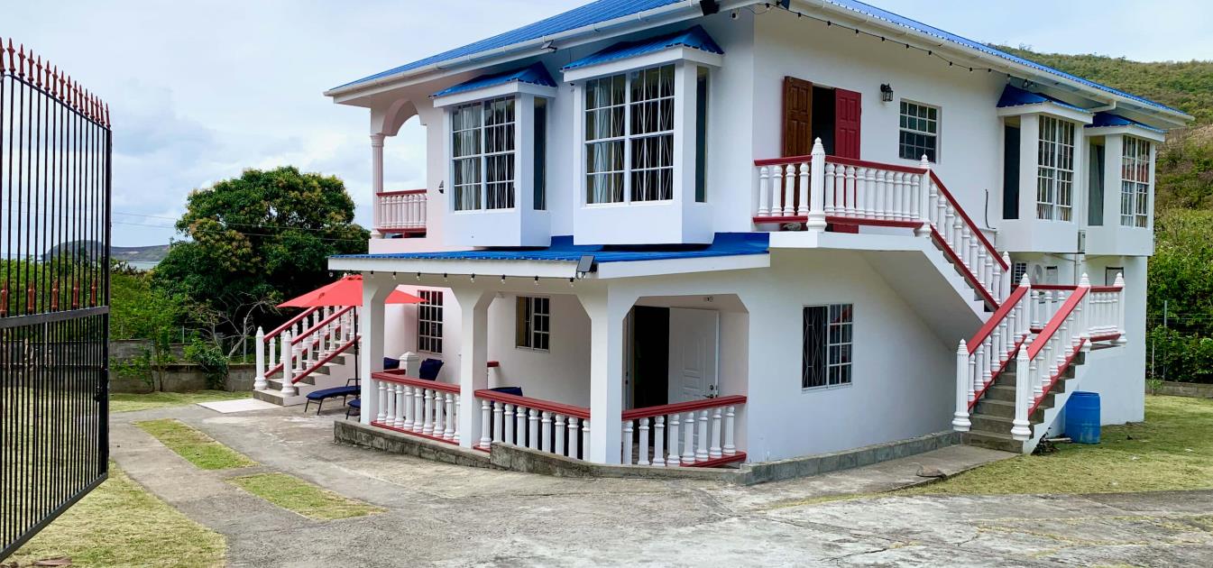 vacation-rentals/st-vincent-and-the-grenadines/bequia/friendship-bay/royal-view-apartment-1