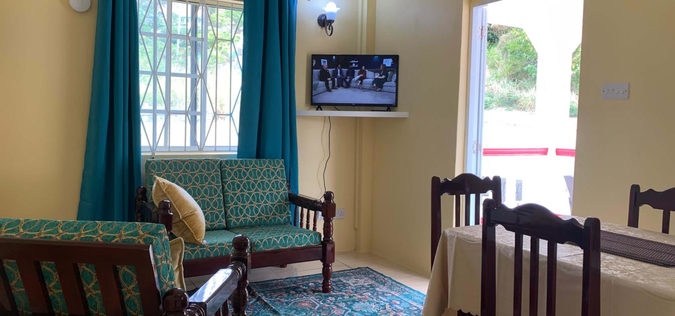 vacation-rentals/st-vincent-and-the-grenadines/bequia/friendship-bay/royal-view-apartment-1