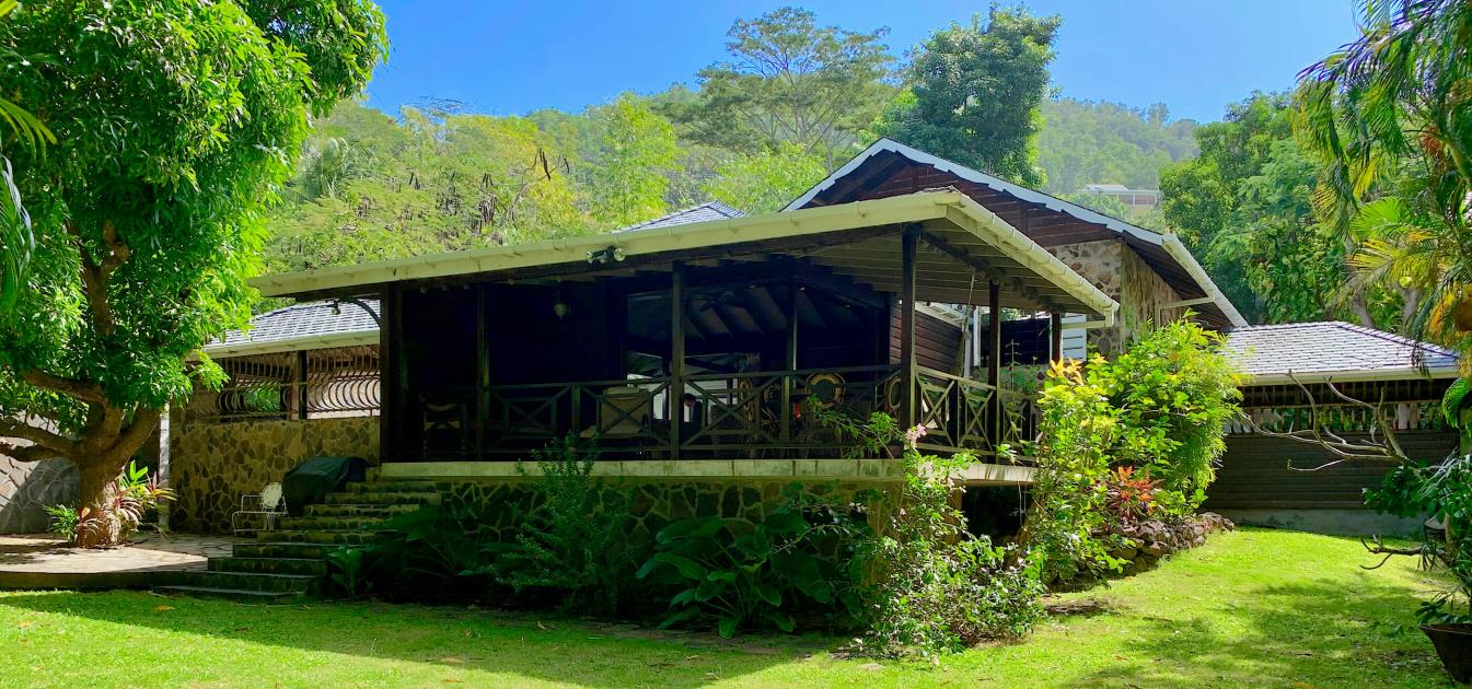 Stone House & Cottage with Land