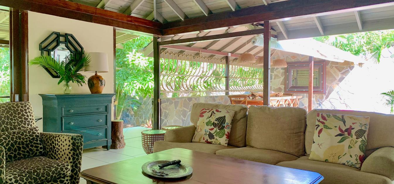 Stone House & Cottage with Land