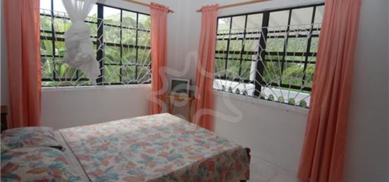 vacation-rentals/st-vincent-and-the-grenadines/bequia/lower-bay/twilight-cottage