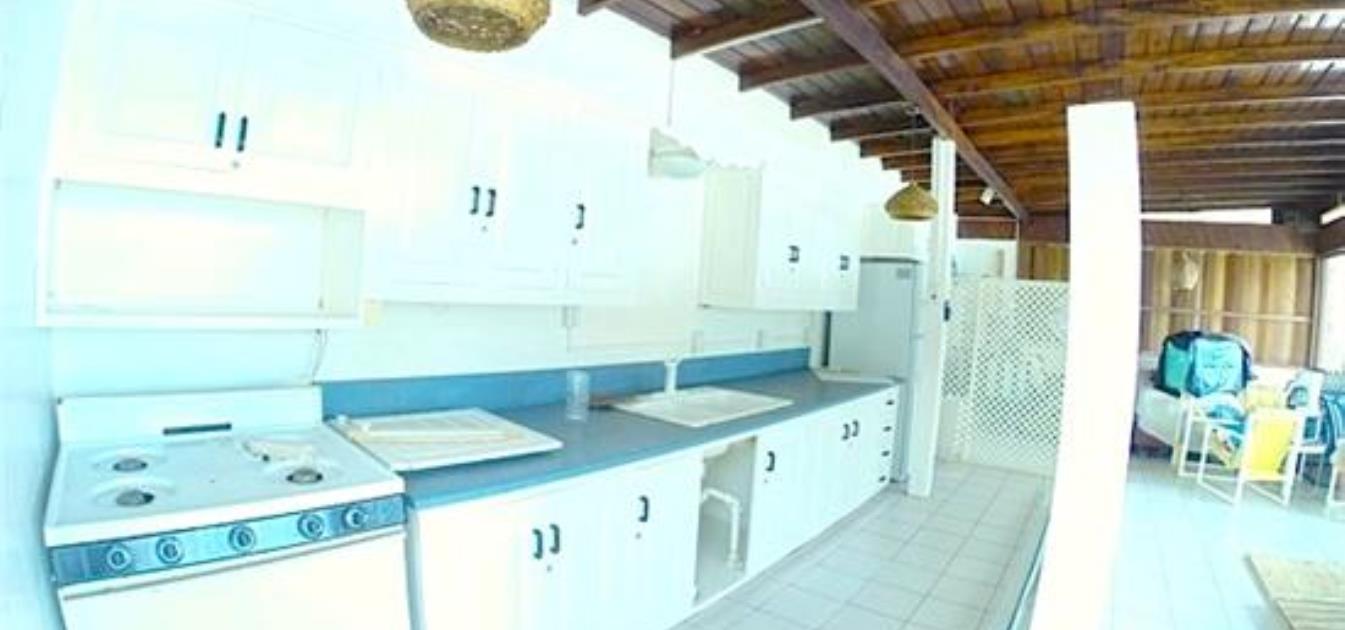 Beachfront Villa Hairoun