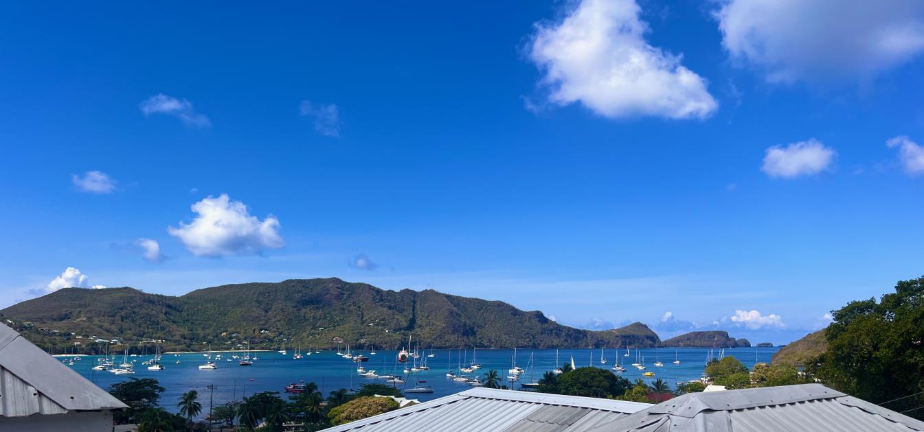 vacation-rentals/st-vincent-and-the-grenadines/bequia/ocar/harbour-view-upper-apartment