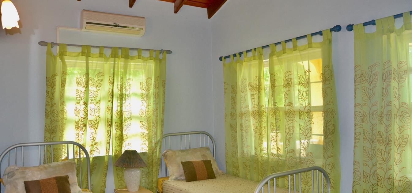 vacation-rentals/st-vincent-and-the-grenadines/bequia/spring/santa-maria-villa