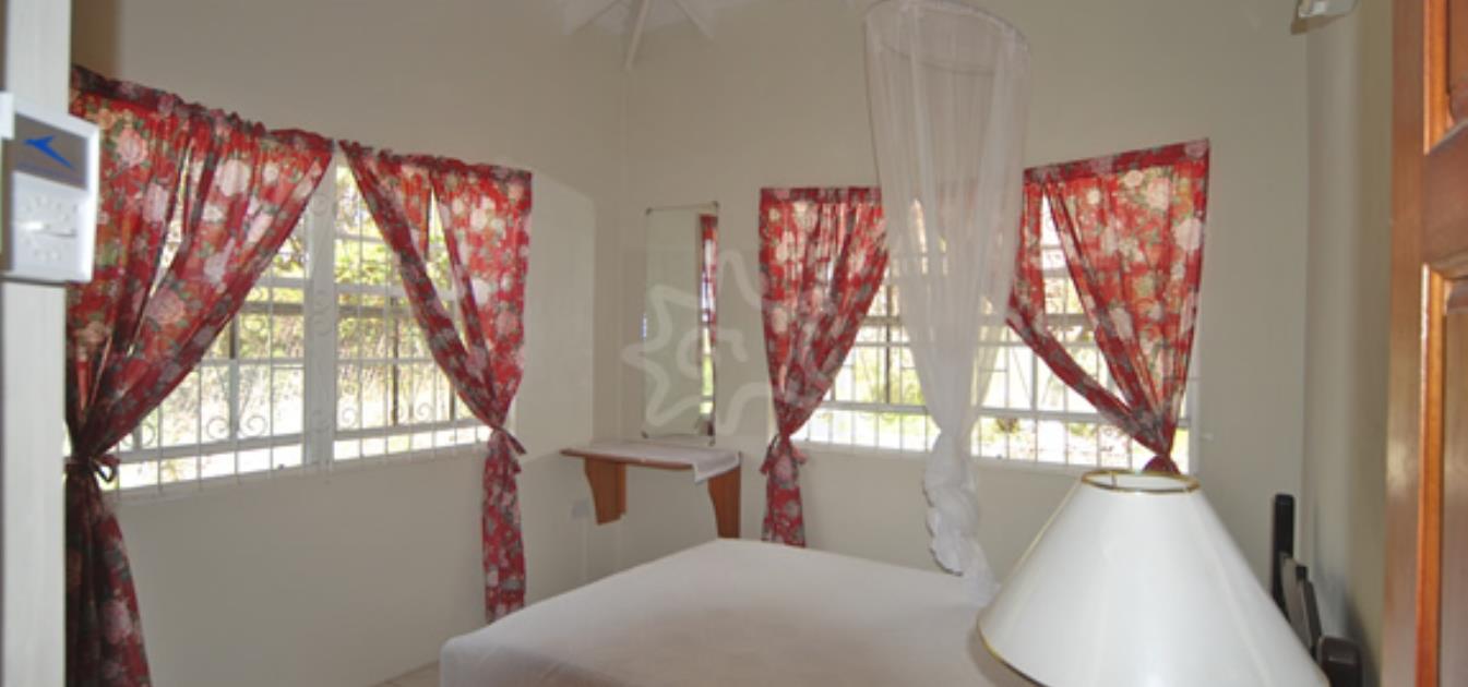 vacation-rentals/st-vincent-and-the-grenadines/bequia/lower-bay/hill-top-upper-and-lower