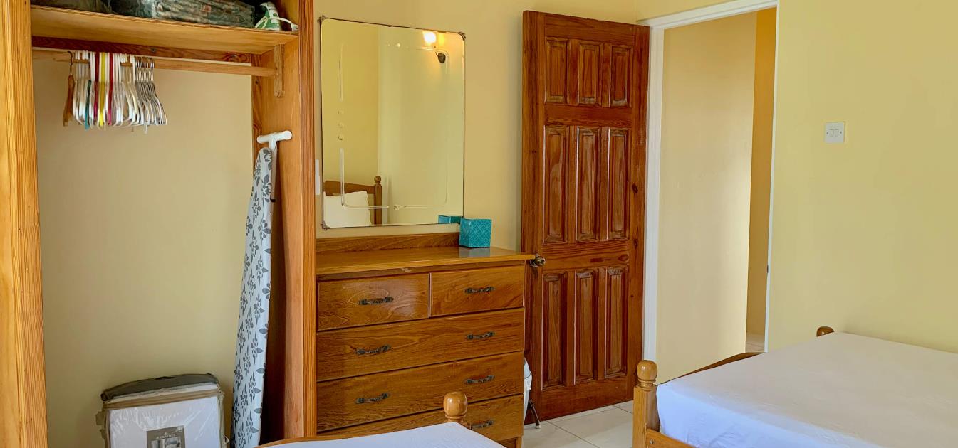 vacation-rentals/st-vincent-and-the-grenadines/bequia/friendship-bay/royal-view-villa