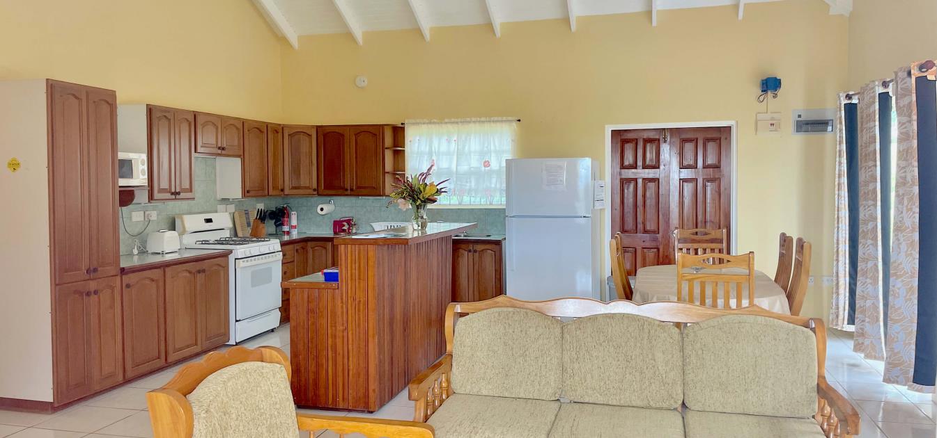 vacation-rentals/st-vincent-and-the-grenadines/bequia/friendship-bay/royal-view-villa