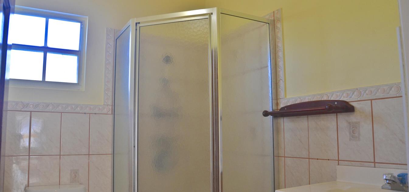 vacation-rentals/st-vincent-and-the-grenadines/bequia/friendship-bay/royal-view-villa