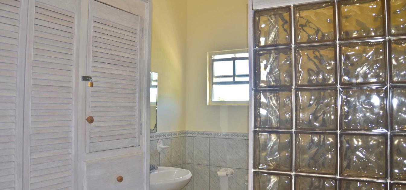 vacation-rentals/st-vincent-and-the-grenadines/bequia/friendship-bay/royal-view-villa