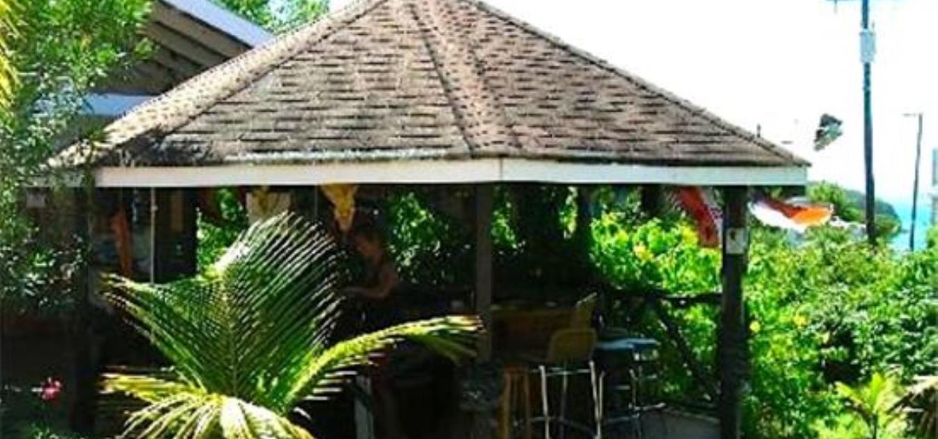 Dennis' Hideaway
