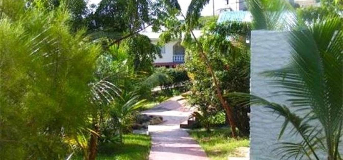 Dennis' Hideaway