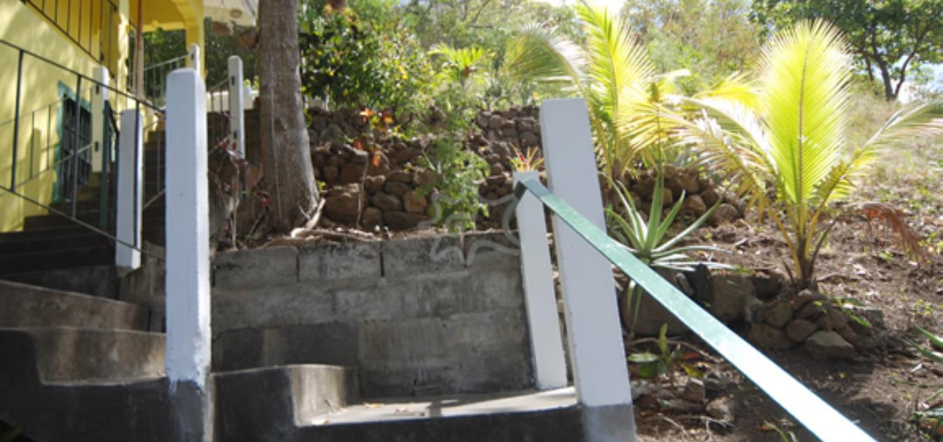 vacation-rentals/st-vincent-and-the-grenadines/bequia/friendship-bay/green-gate-cottage-studio