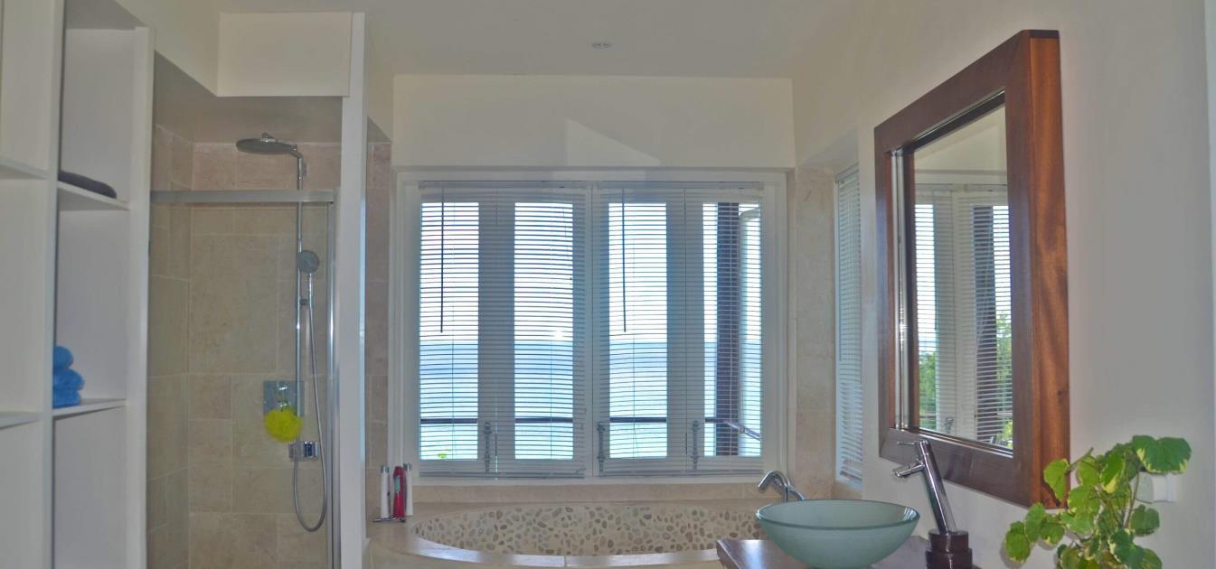 vacation-rentals/st-vincent-and-the-grenadines/bequia/lower-bay/king-house