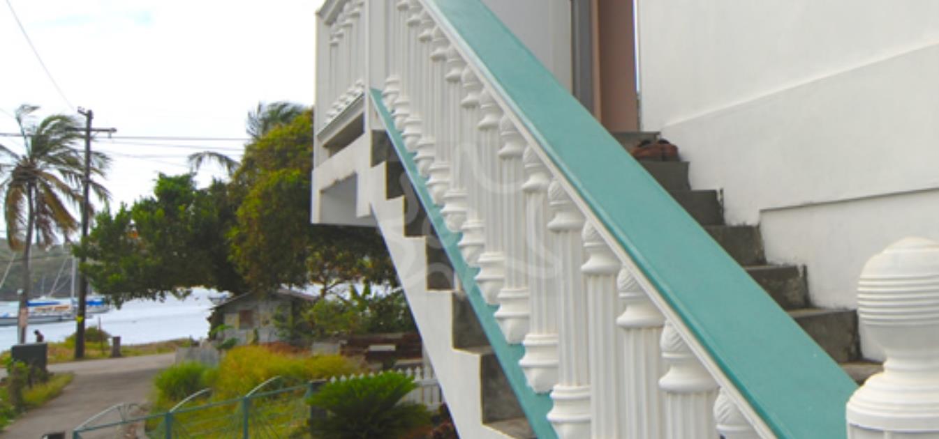 vacation-rentals/st-vincent-and-the-grenadines/bequia/ocar/papaya-apartment