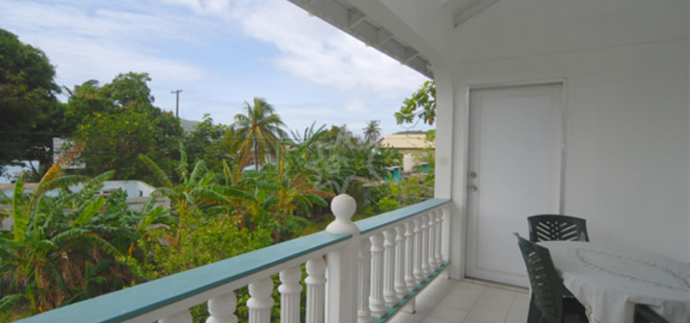 vacation-rentals/st-vincent-and-the-grenadines/bequia/ocar/breadfruit-and-papaya