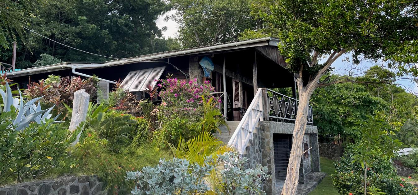 vacation-rentals/st-vincent-and-the-grenadines/bequia/lower-bay/kingston-conabay-house