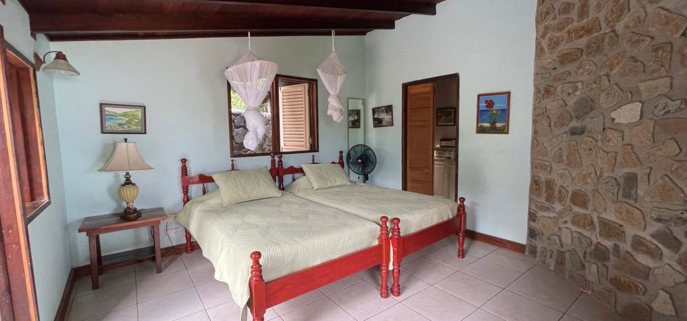 vacation-rentals/st-vincent-and-the-grenadines/bequia/lower-bay/kingston-conabay-house