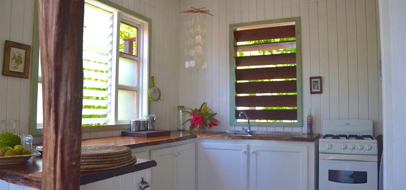 vacation-rentals/st-vincent-and-the-grenadines/bequia/lower-bay/bob's-place-beach-house