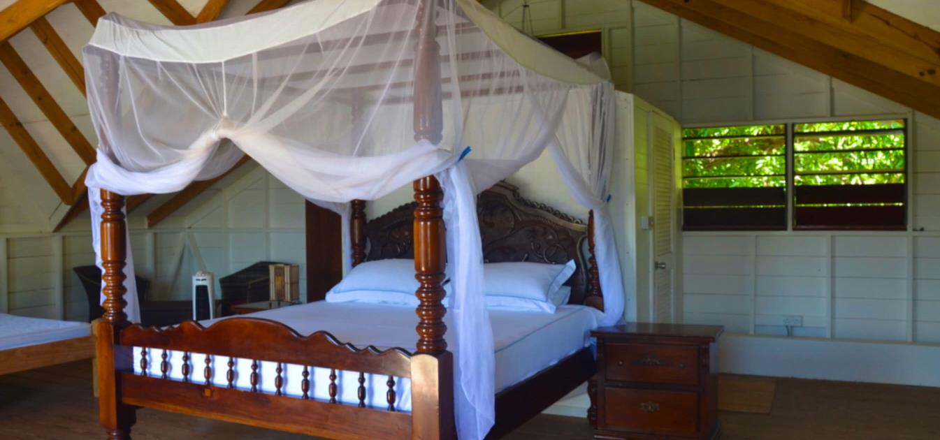 vacation-rentals/st-vincent-and-the-grenadines/bequia/lower-bay/bob's-place-beach-house